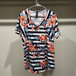Agnes & Dora floral blouse NWOT
